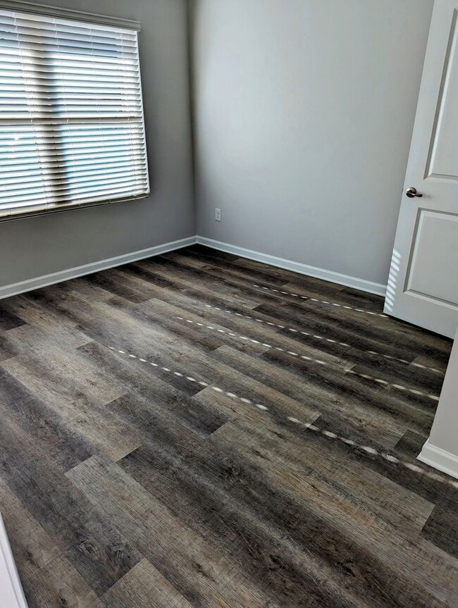 Building Photo - Beautiful 2 Bedroom 2 Bath off of Meriweather Road** Rent Special**