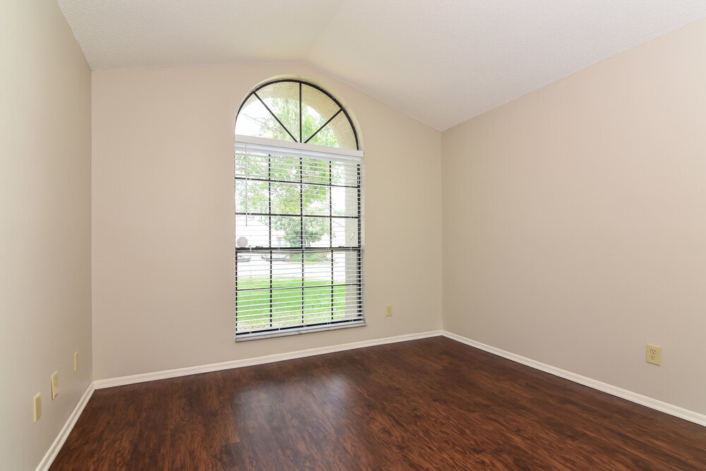 Building Photo - 600 Birgham Pl