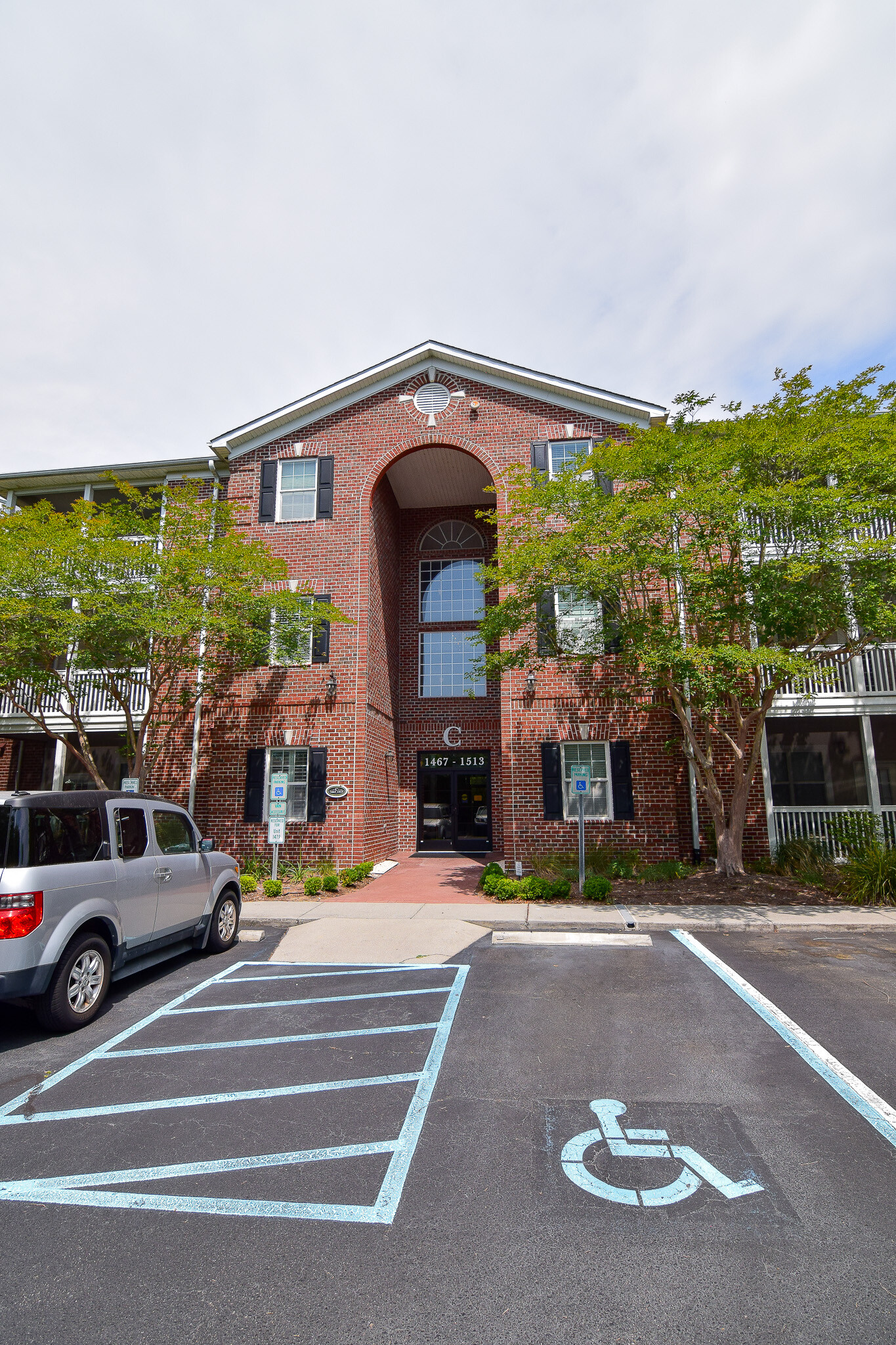 Building Photo - 1481 Cambridge Lakes Dr