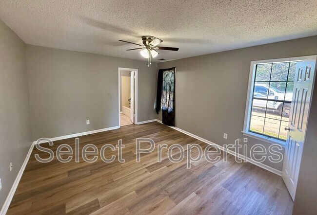 Building Photo - 2516 Glenn Pl