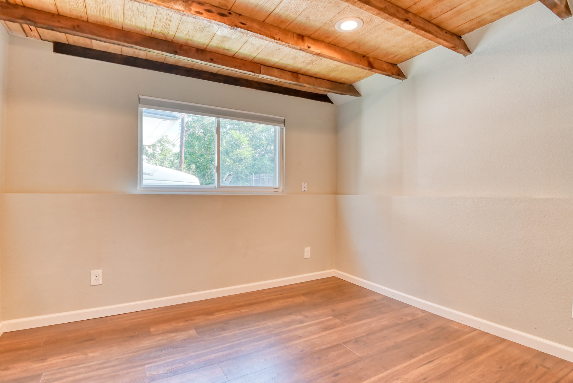 Bedroom - 431 N Franklin St