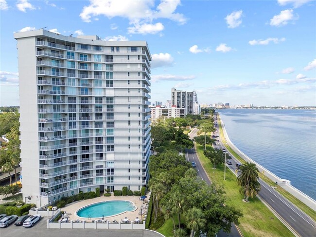 Primary Photo - 2611 Bayshore Blvd