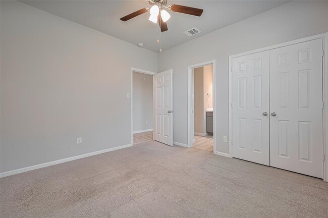 Building Photo - 101 Eliana Shores Dr