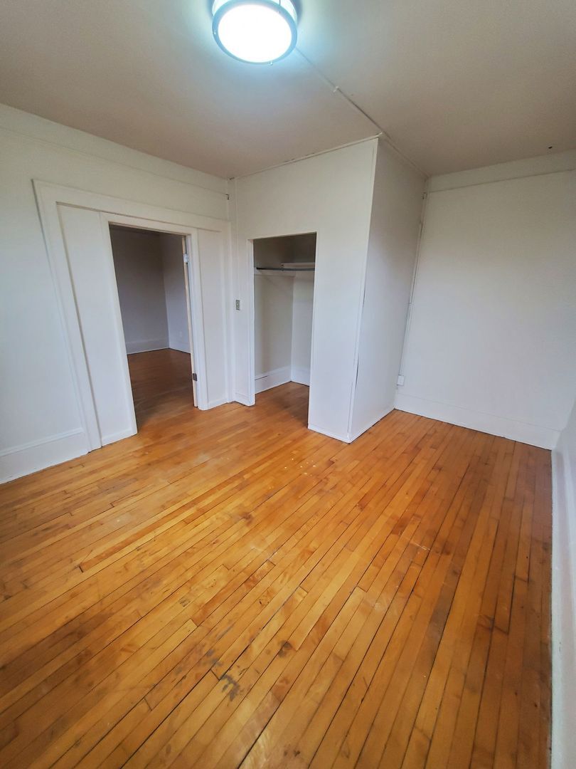 Building Photo - 2327 S 15th St