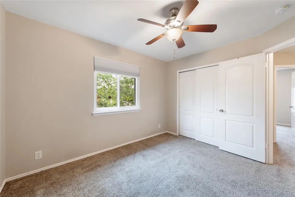 Building Photo - 5042 Cleves St