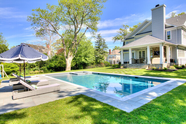 Primary Photo - 1 River Ln