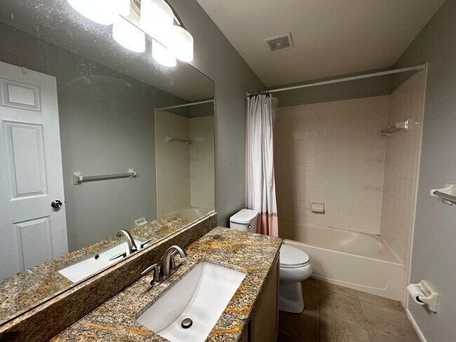 Building Photo - 413 Kensington Lake Cir