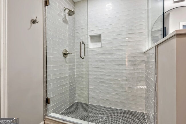 Building Photo - 1440 Glynn Oaks Dr SW