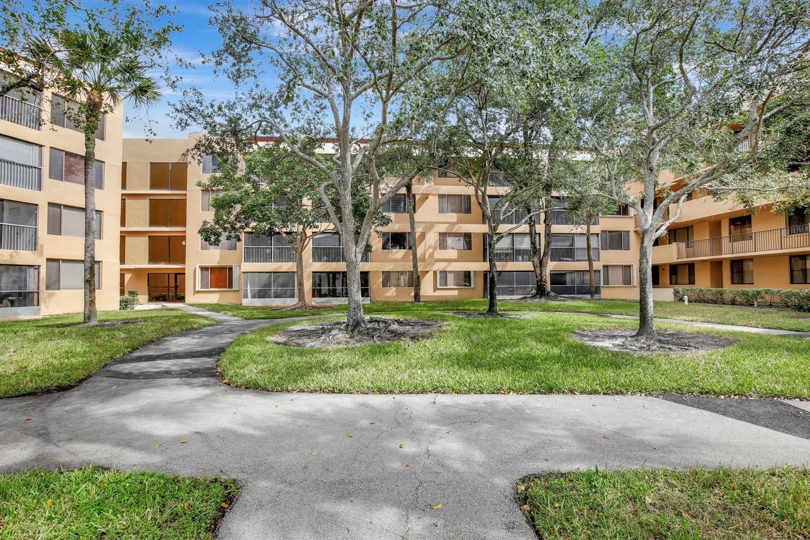 Building Photo - 8592 W Sunrise Blvd