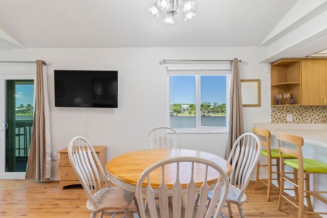 Building Photo - Fully Furnished Long Term Rental