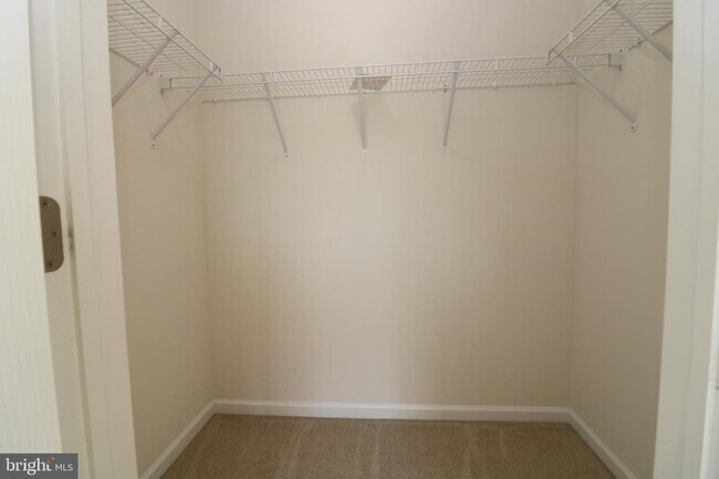 Building Photo - 120 Salerno Dr