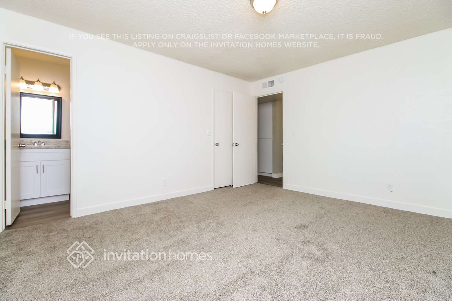Building Photo - 1249 E 8th St