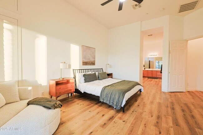 Building Photo - 40704 N Bell Meadow Trail