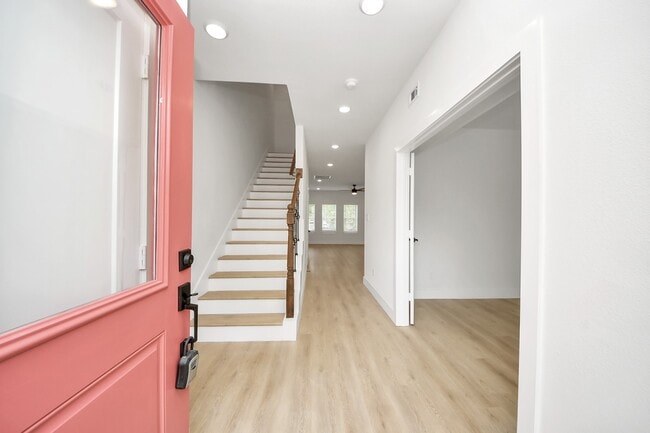 Building Photo - 1316 W Willis St