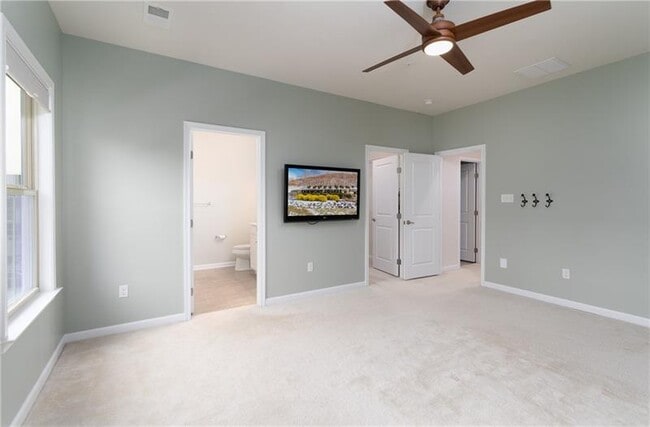 Building Photo - 424 Fairmont Dr
