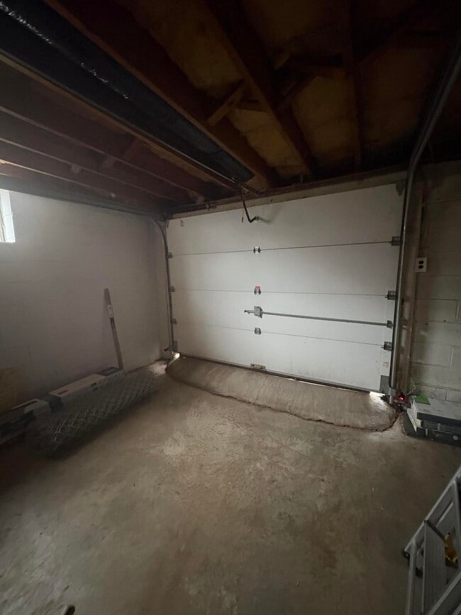 Building Photo - 1117 Meridian Dr