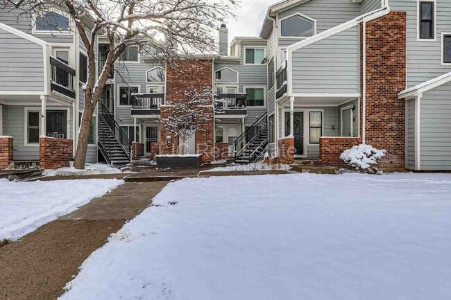 Building Photo - 5620 W 80th Pl