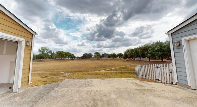 Building Photo - 133 Rush Haven