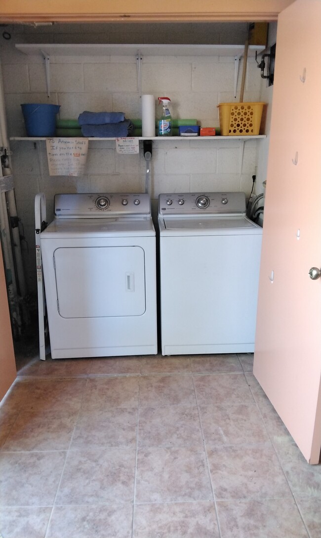 Full Size Washer & Dryer - 4303 E Cactus Rd