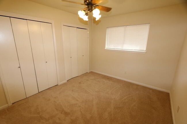 Building Photo - 15819 Spruce Point Dr