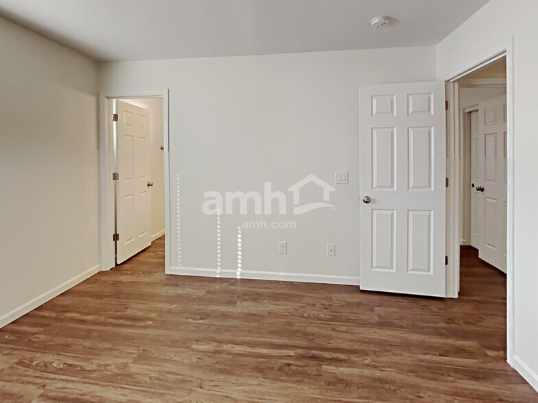 Building Photo - 1808 S 106th Ln