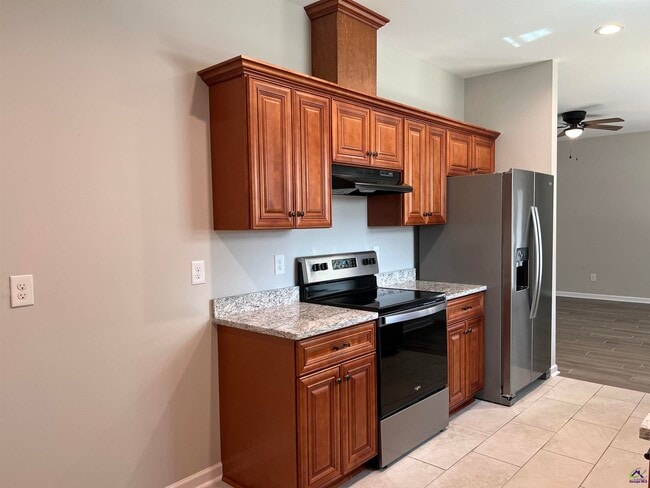 Building Photo - 99 Azalea Ave