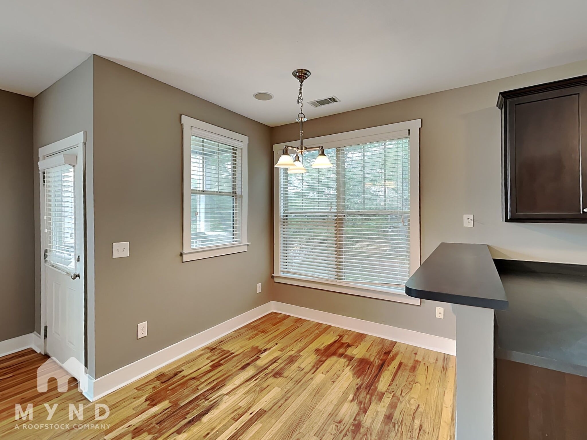 Building Photo - 183 Herring St