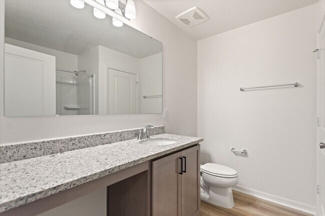 Building Photo - Beautiful Newer Build! Pet-Friendly 4-Bedr...