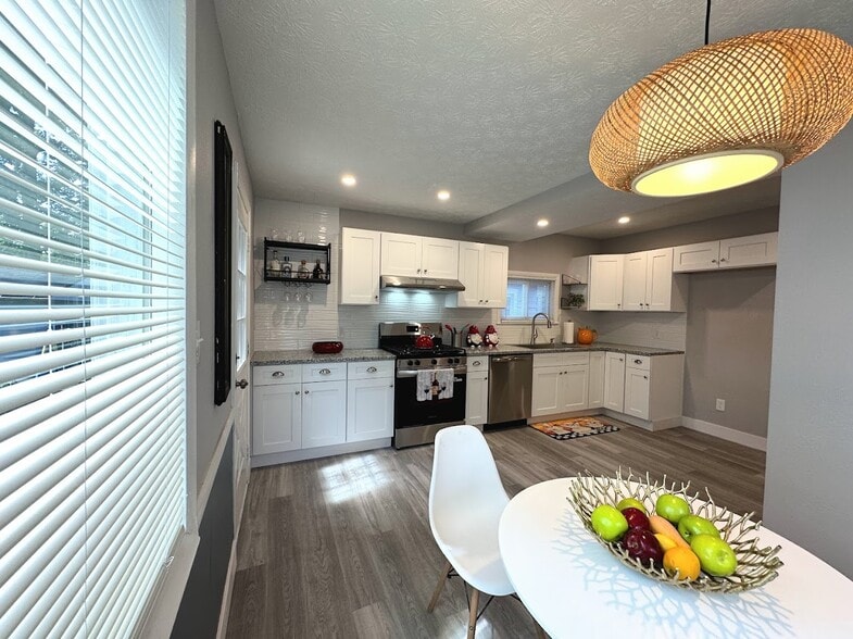 Building Photo - 3288 Kildare Rd