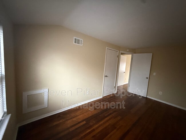 Building Photo - 3733 Briggs Rd