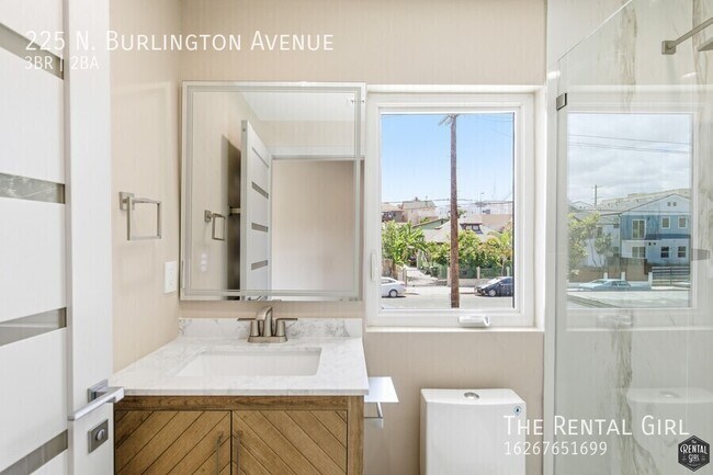 Building Photo - 225 N Burlington Ave