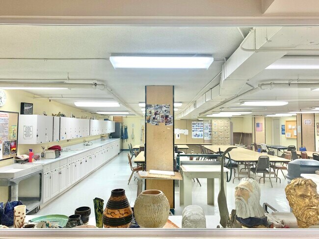 Building Photo - 3 Ventnor Dr