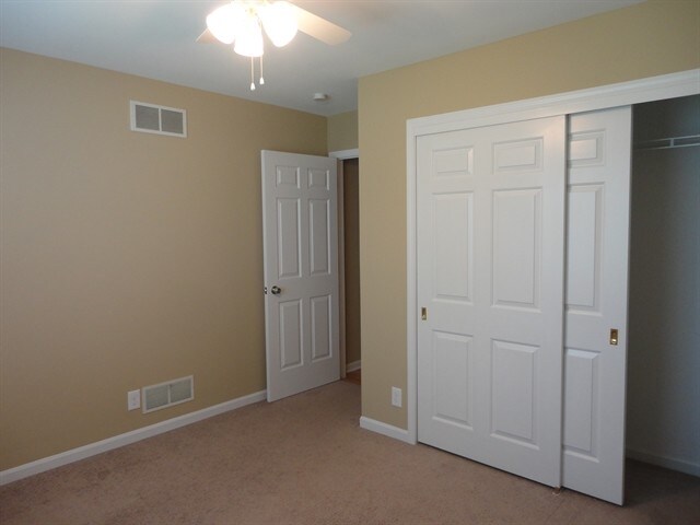 Building Photo - 744 Ridge View Dr