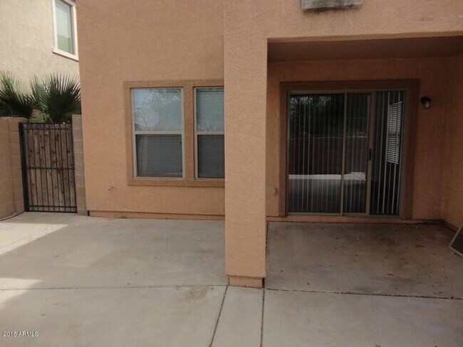 Building Photo - WATERFORD SQUARE COMMUNITY 3 BED 2.5 BATH