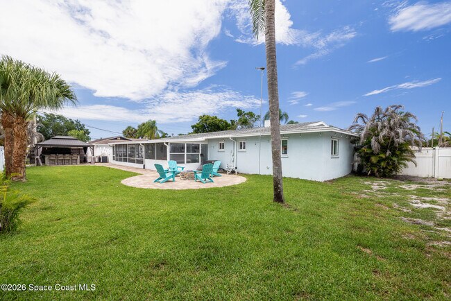 Building Photo - 2502 Plantation Dr