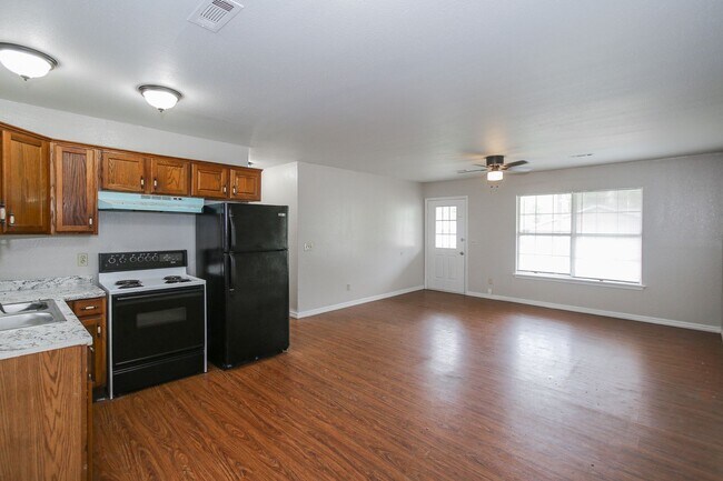 Building Photo - 3 Bed 2 Bath in Springdale