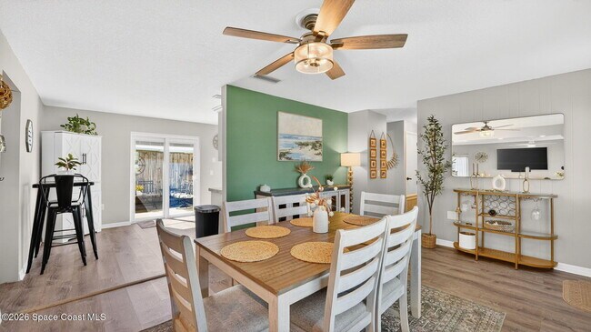Building Photo - 425 Via Valencia Ct