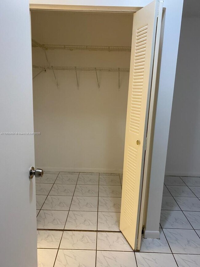 Building Photo - 12509 NW 11th Ln