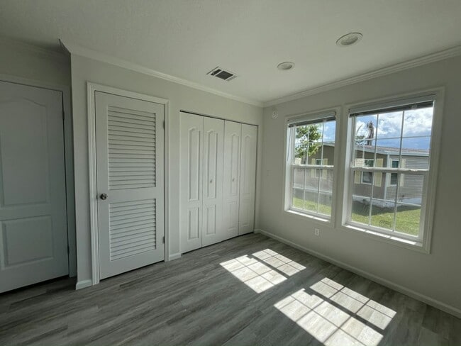 Building Photo - 246 Bimini Cay Cir