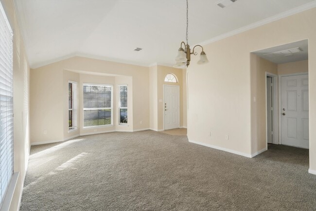 Building Photo - 835 Dracena Ct