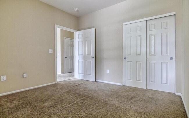Building Photo - 17145 Waterhouse Cir
