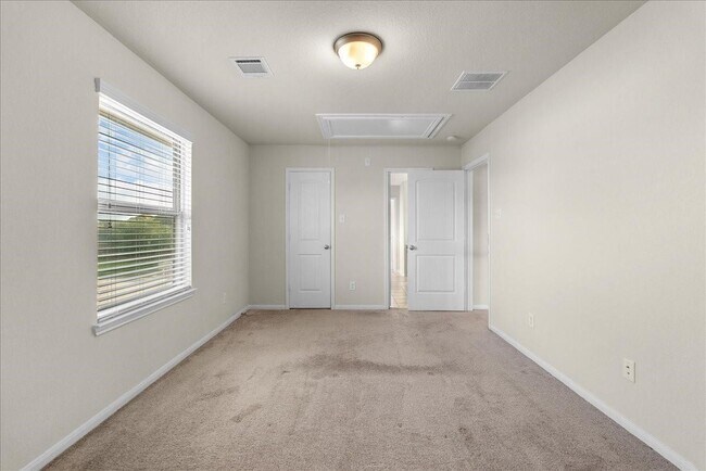 Building Photo - 2246 Oakleaf Trail Ln