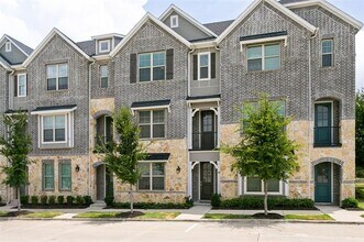 Building Photo - 4488 N River Walk Dr