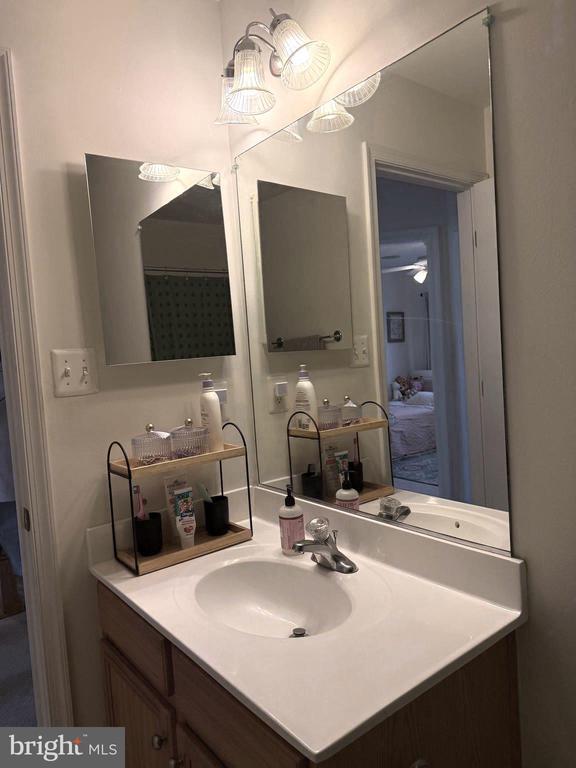 Building Photo - 8596 Wyngate Manor Ct