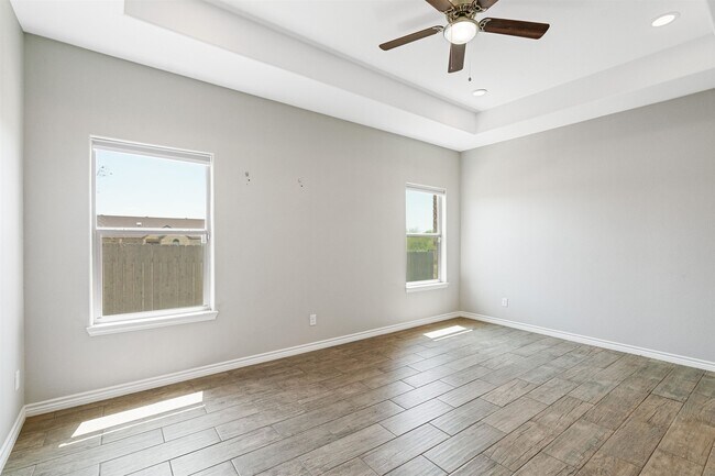 Building Photo - 306 Javier Dr