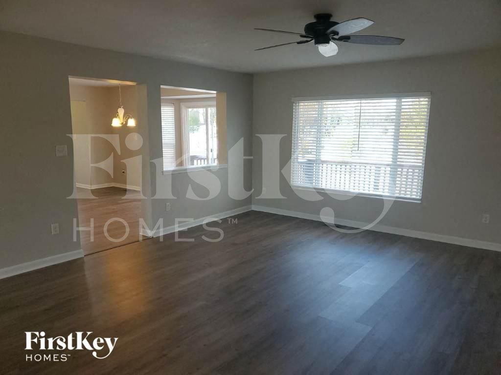 Building Photo - 5606 Beechtree Ln