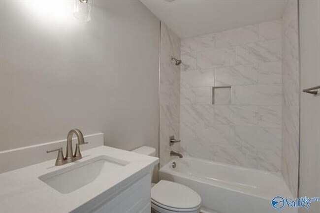 Building Photo - 4104 Mc Vay St SW