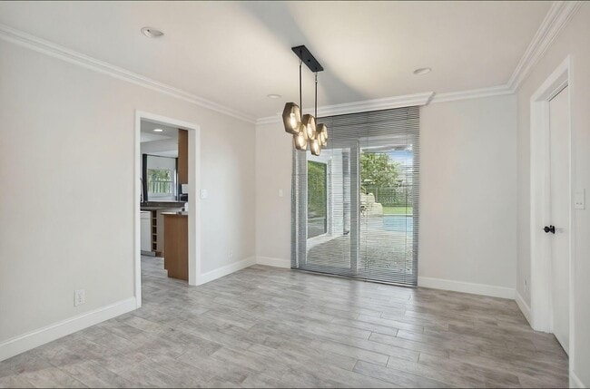 Building Photo - 603 SE 7th Ave