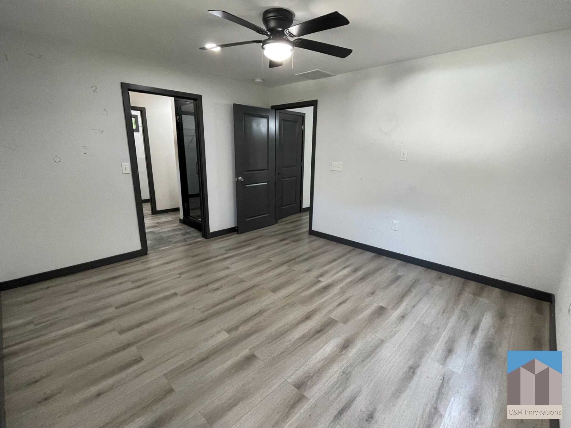 Building Photo - 185 Glenrose Cir SW