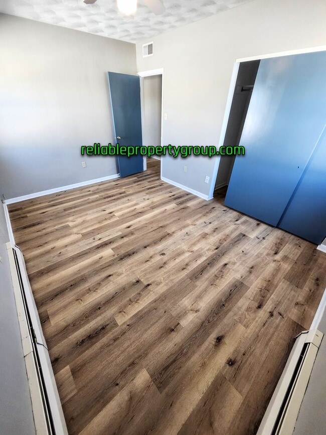 Building Photo - New Listing in Fort Wayne